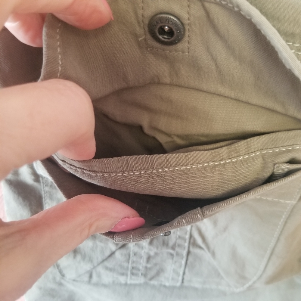 KUHL Women's Sage Cargo Hiking 11" Inseam Shorts. Size 6 - Picture 5 of 9